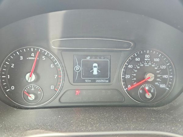 2017 KIA SORENTO L, LX