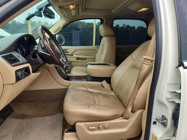 2014 CADILLAC ESCALADE Luxury