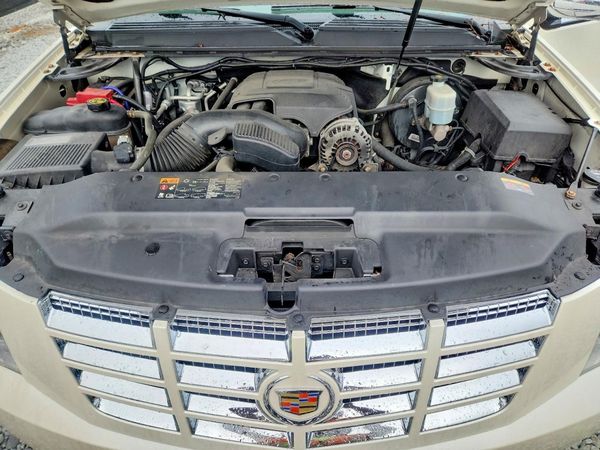 2014 CADILLAC ESCALADE Luxury