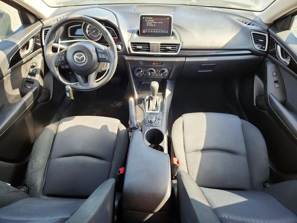 2016 MAZDA 3 SV/Base