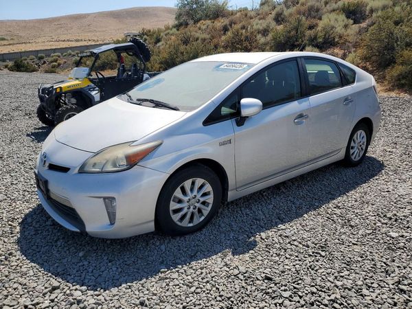 2013 TOYOTA PRIUS — DSFA — Front 3/4