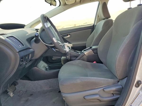 2013 TOYOTA PRIUS — DENT