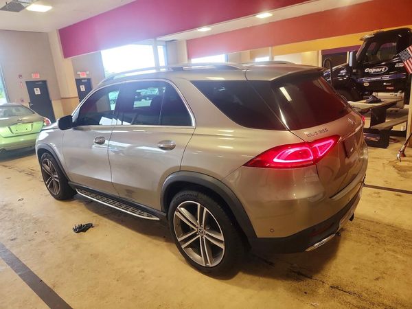 2021 MERCEDES-BENZ GLE