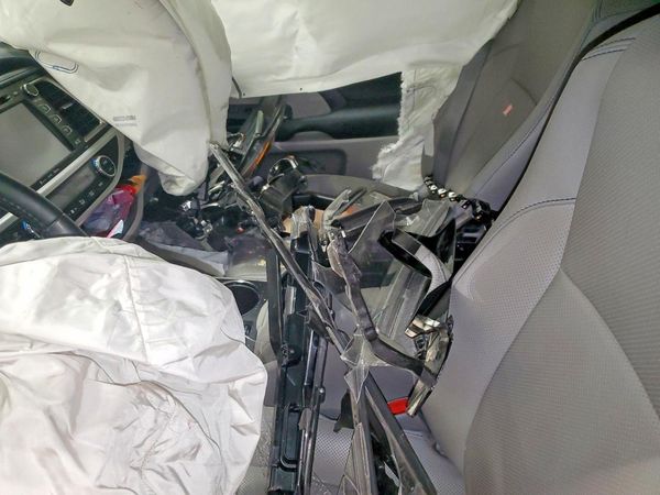 2019 TOYOTA HIGHLANDER Ltd/Ltd Platinum — LOOS