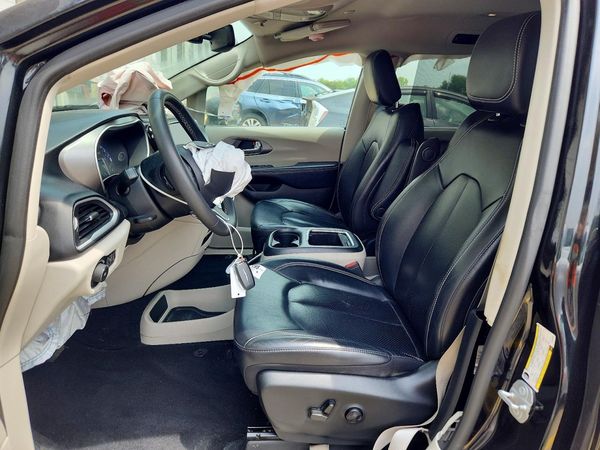 2022 CHRYSLER PACIFICA