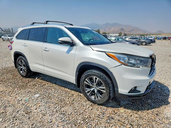 2016 TOYOTA HIGHLANDER