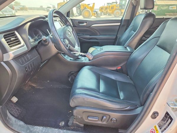 2016 TOYOTA HIGHLANDER