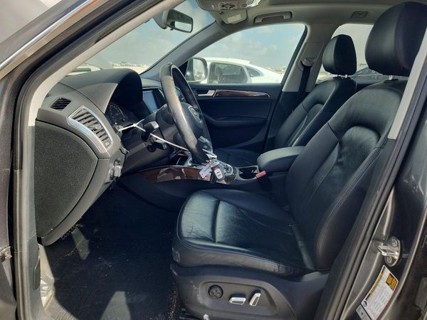 2017 AUDI Q5 quattro Premium