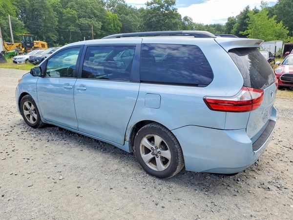 2015 TOYOTA SIENNA