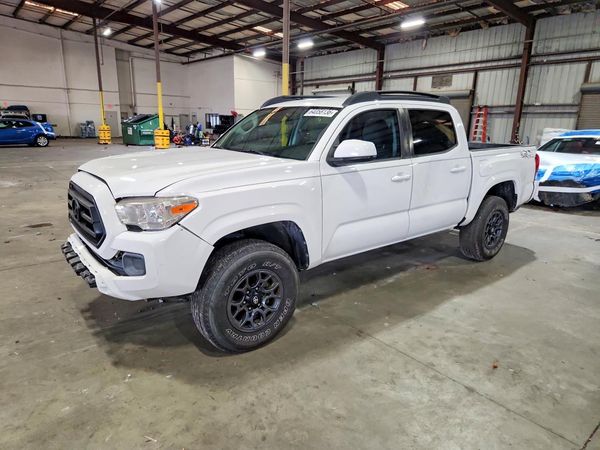 2020 TOYOTA TACOMA SR5