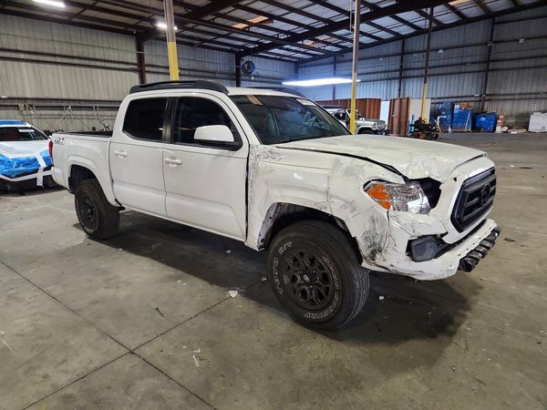 2020 TOYOTA TACOMA SR5