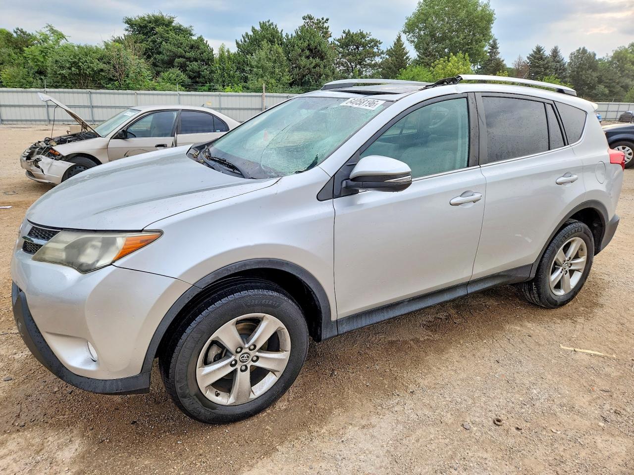 2015 TOYOTA RAV4 XLE (M Grade)