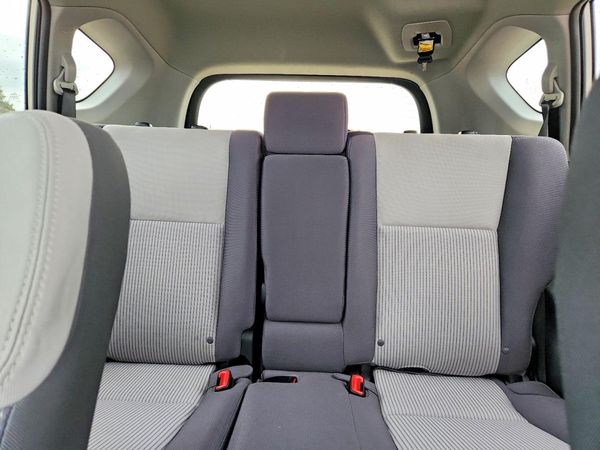 2015 TOYOTA RAV4 XLE (M Grade)