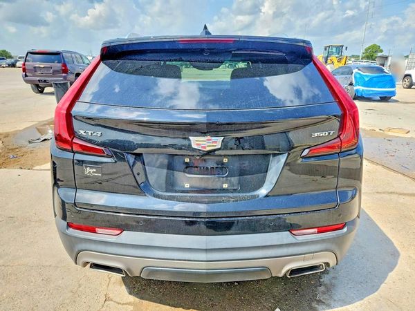 2022 CADILLAC XT4