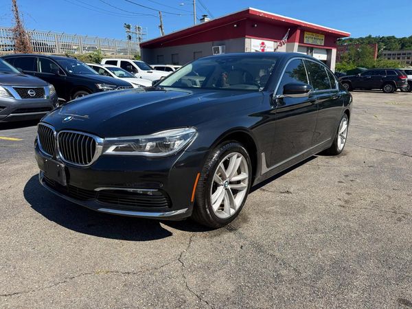 2018 BMW 750 xDrive