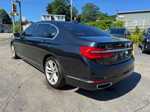 2018 BMW 750 xDrive
