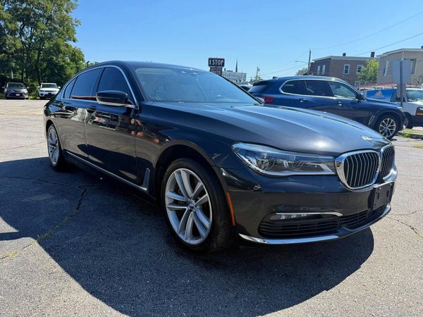 2018 BMW 750 xDrive