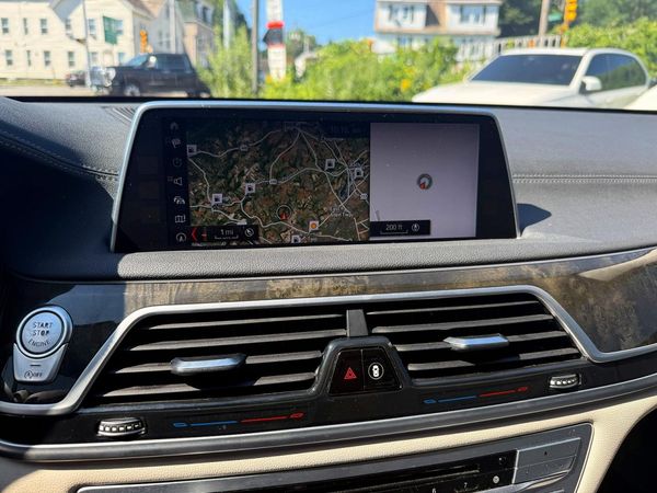 2018 BMW 750 xDrive