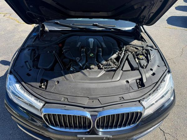 2018 BMW 750 xDrive
