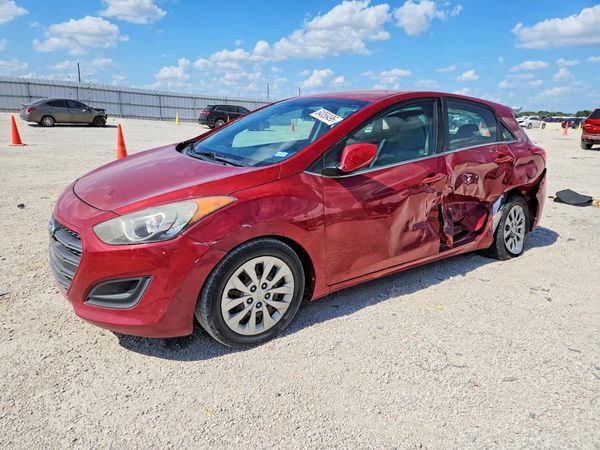 2016 HYUNDAI ELANTRA — Front 3/4