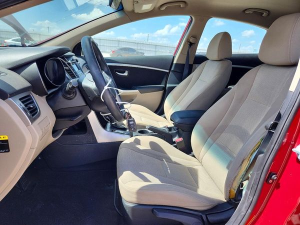 2016 HYUNDAI ELANTRA — DENT