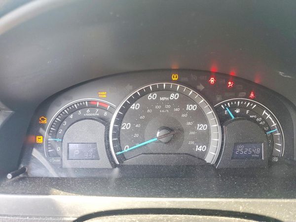 2012 TOYOTA CAMRY