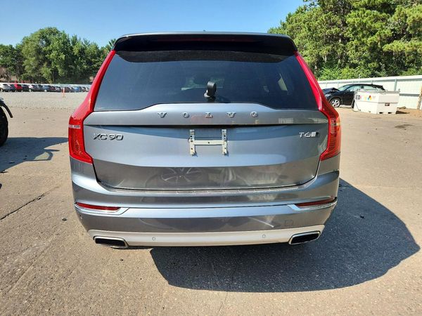 2019 VOLVO XC90