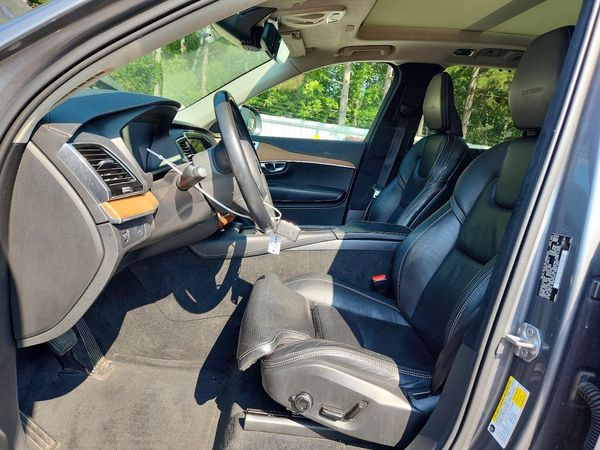 2019 VOLVO XC90