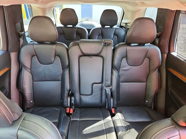 2019 VOLVO XC90