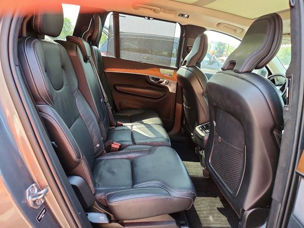 2019 VOLVO XC90