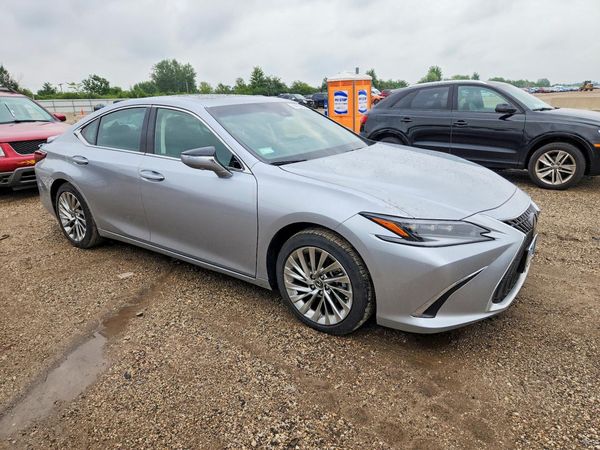 2023 LEXUS ES 300H
