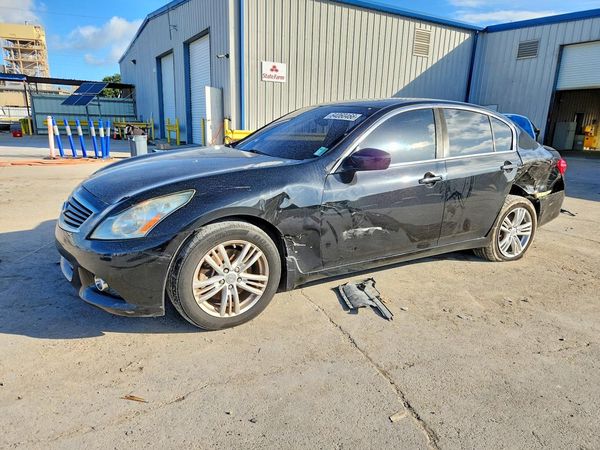 2015 INFINITI Q40