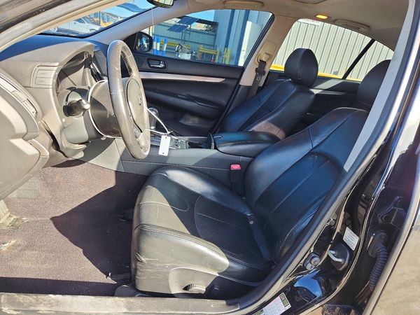 2015 INFINITI Q40