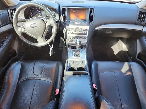 2015 INFINITI Q40