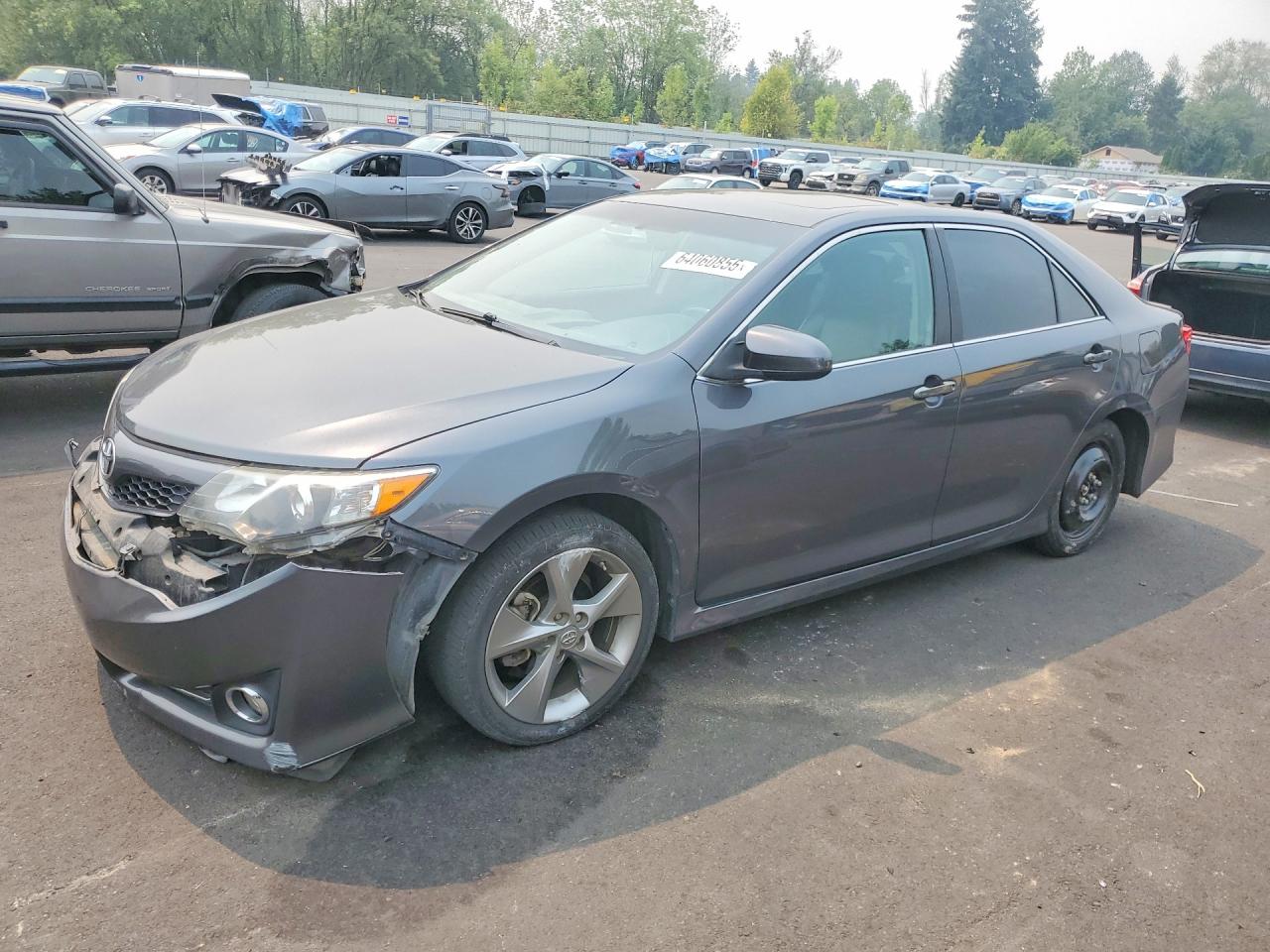 2012 TOYOTA CAMRY — Front 3/4