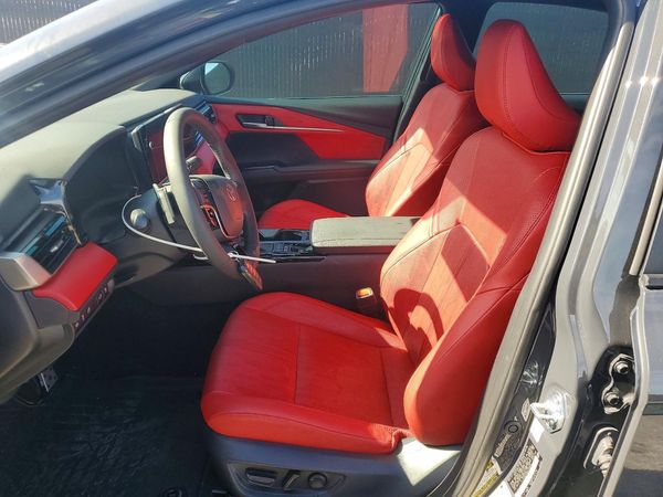 2025 TOYOTA CAMRY — DENT