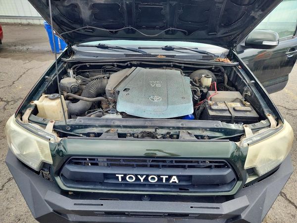 2012 TOYOTA TACOMA