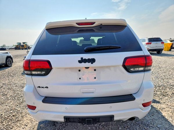 2020 JEEP GRAND CHEROKEE LAREDO 4X4