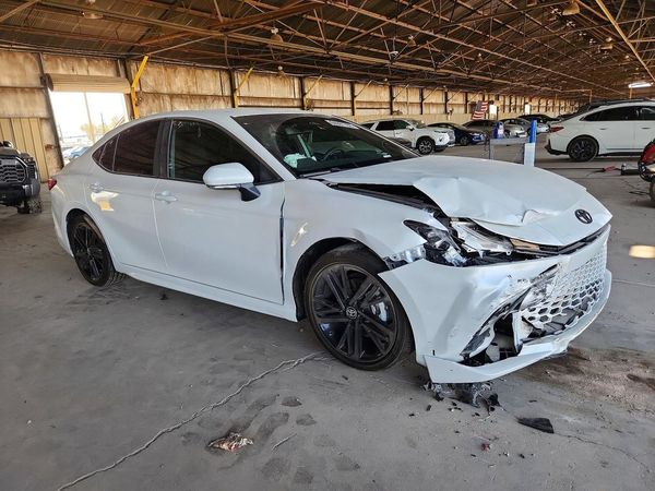2025 TOYOTA CAMRY