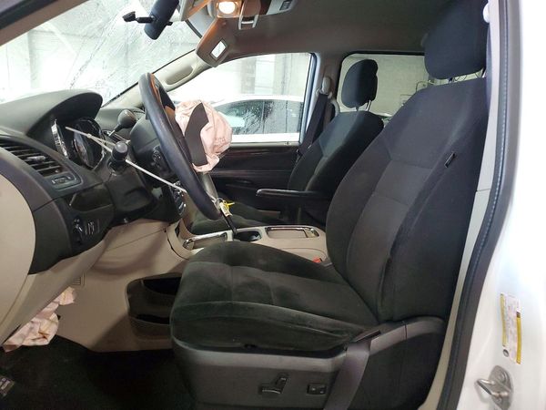 2016 DODGE GRAND CARAVAN SXT — DENT