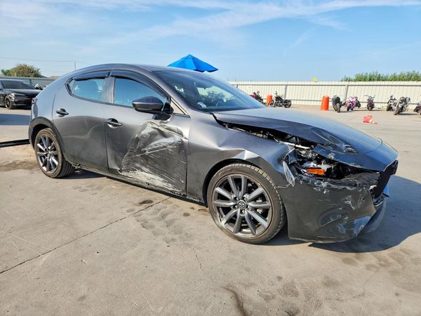 2020 MAZDA 3