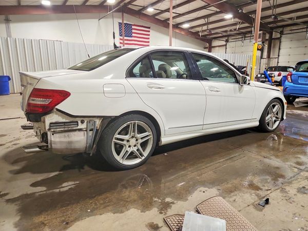 2013 MERCEDES-BENZ C C300