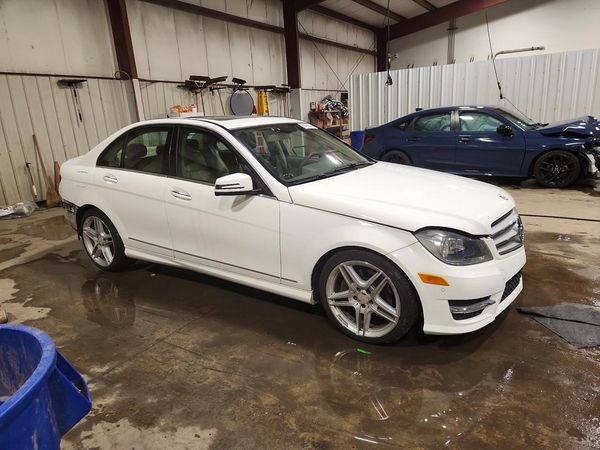 2013 MERCEDES-BENZ C C300