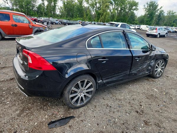2018 VOLVO S60 Platinum