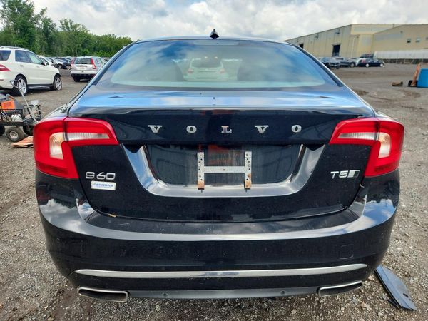 2018 VOLVO S60 Platinum