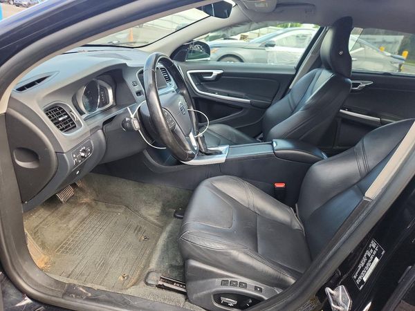2018 VOLVO S60 Platinum
