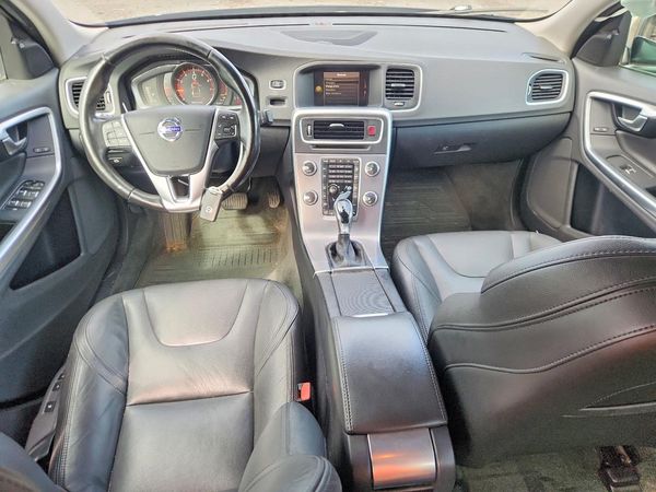 2018 VOLVO S60 Platinum
