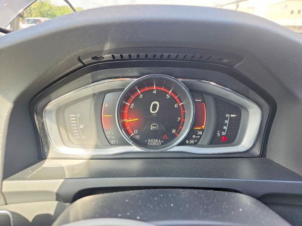 2018 VOLVO S60 Platinum
