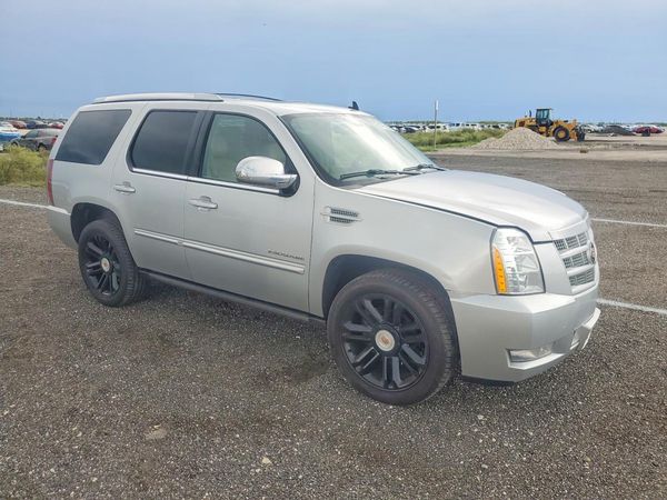 2014 CADILLAC ESCALADE Premium