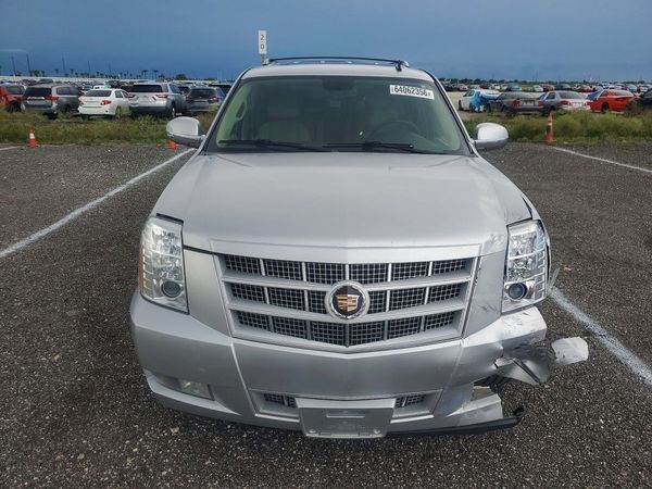 2014 CADILLAC ESCALADE Premium